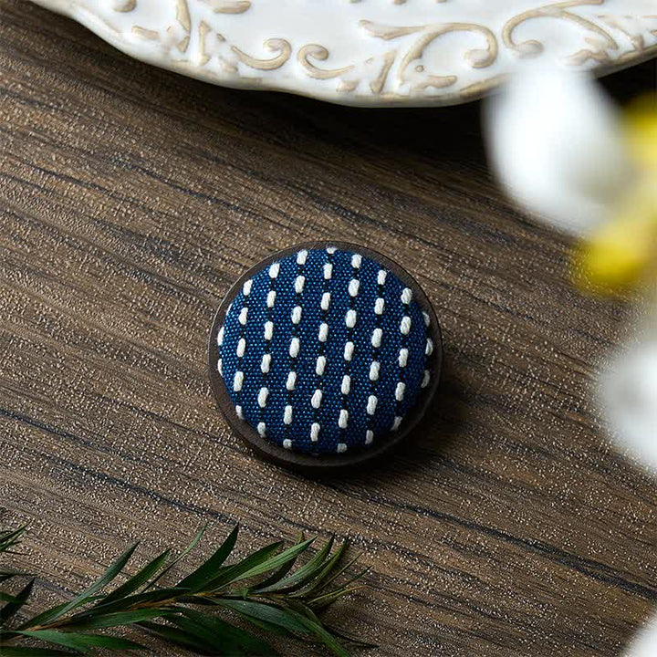 Buddha Stones Broche redondo de tela hecho a mano con diseño floral. - image 19