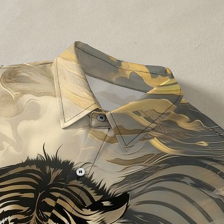 Buddha Stones Camisa de manga corta para hombre con botones y estampado de olas y nubes de tigre, resistente a las arrugas. - image 2