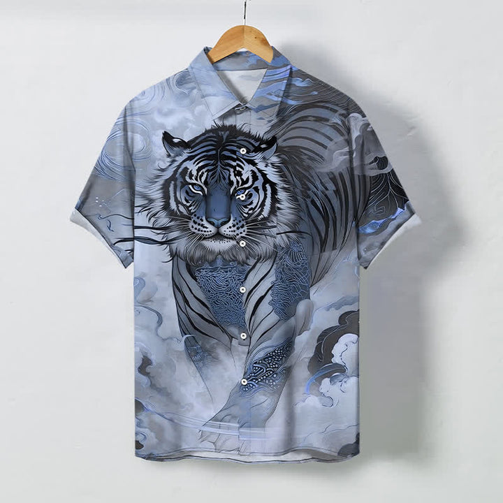 Buddha Stones Camisa de manga corta para hombre con botones y estampado de olas y nubes de tigre, resistente a las arrugas. - Azul acero claro - US/UK/AU48, UE58 (4XL) - image 5