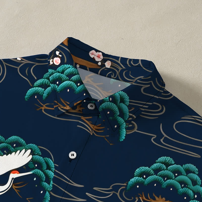 Buddha Stones Camisa transpirable de manga corta para hombre con estampado de nubes, flores de pino y grullas. - image 12