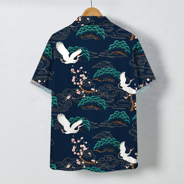 Buddha Stones Camisa transpirable de manga corta para hombre con estampado de nubes, flores de pino y grullas. - image 11