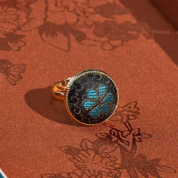 Buddha Stones Anillo redondo ajustable hecho a mano con brocado y diseño floral. - image 1