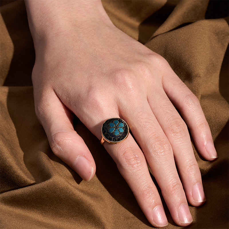 Buddha Stones Anillo redondo ajustable hecho a mano con brocado y diseño floral. - image 4