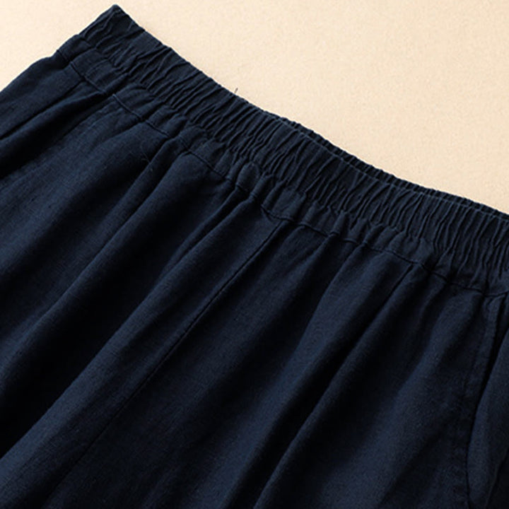 Buddha Stones Pantalones tobilleros lisos de verano con bordado calado en el bajo y bolsillos para mujer. - image 4
