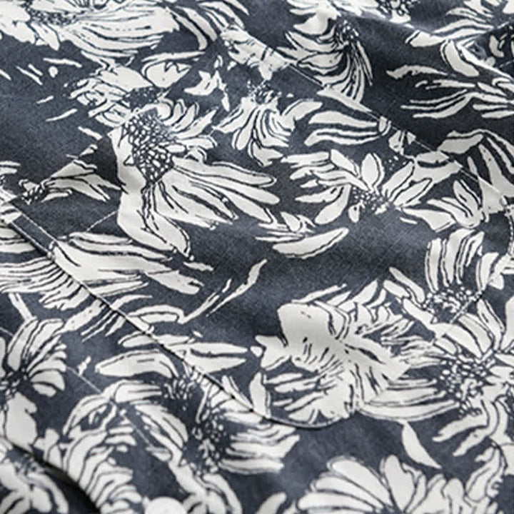 Buddha Stones Camisa de manga corta para hombre, estilo casual de verano, con botones, estampado floral de girasoles y bolsillo de parche. - image 3