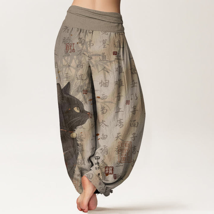 Buddha Stones Pantalones harem de mujer con cintura elástica y estampado de caligrafía de gato negro, de algodón puro. - image 1
