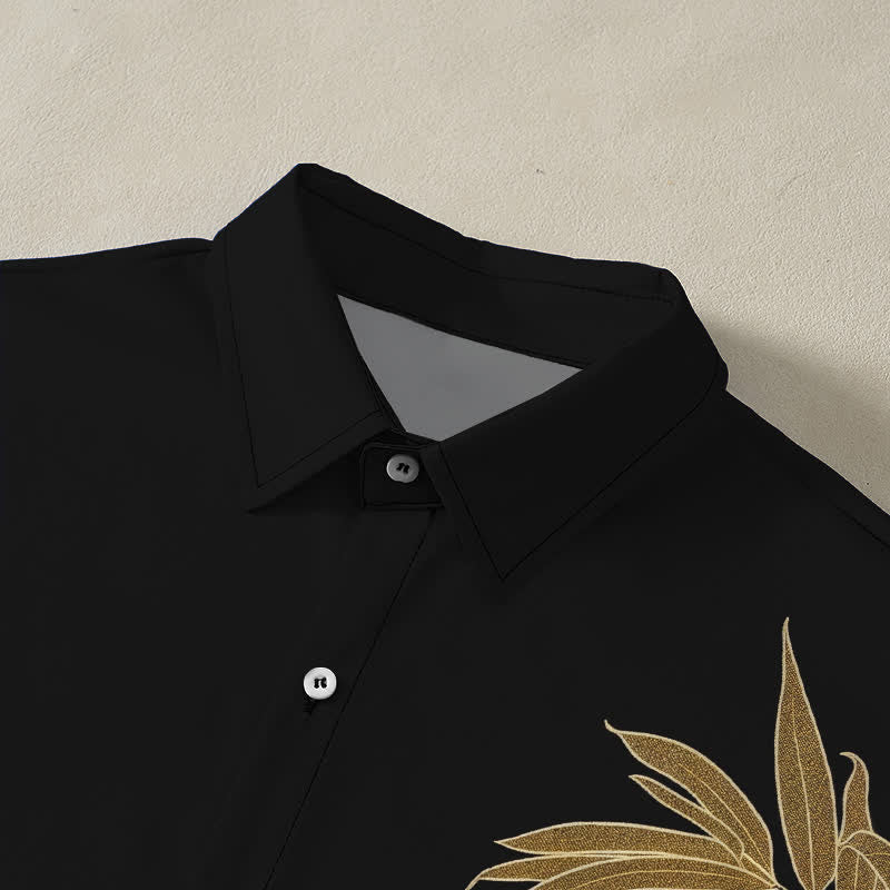Buddha Stones Camisa transpirable de manga corta para hombre con botones y estampado de hojas de bambú doradas - image 2