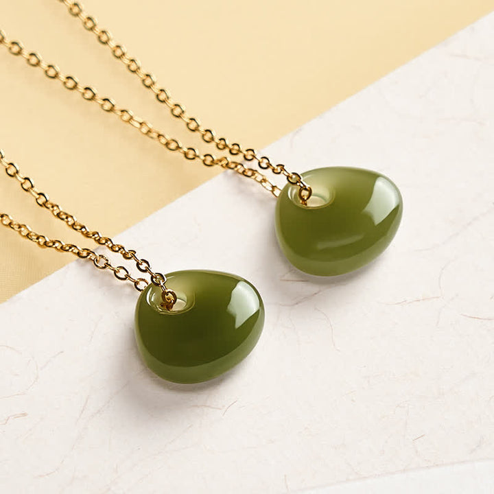 Buddha Stones Collar con mini colgante de jade con candado infantil y diseño de la suerte. - image 3