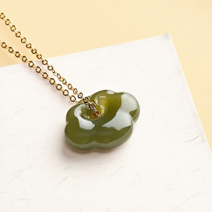 Buddha Stones Collar con colgante vintage de nube auspiciosa de jade y candado de la suerte. - image 1