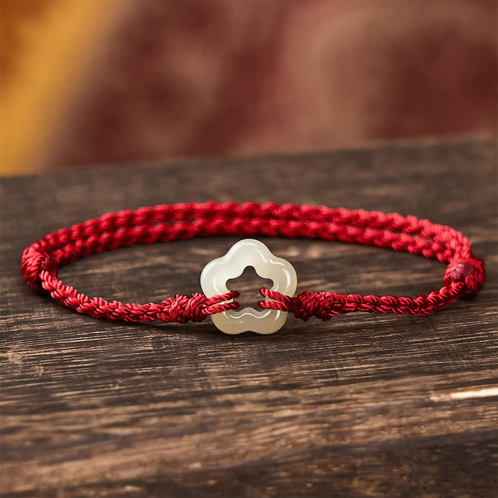 Buddha Stones Pulsera de hilo rojo Hetian Jade Plum Bossom Luck - Jade natural (el color puede variar) - image 0