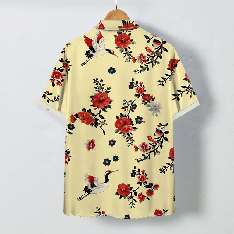 Buddha Stones Camisa transpirable de manga corta para hombre con botones y estampado de ramas de flores de grulla - image 1