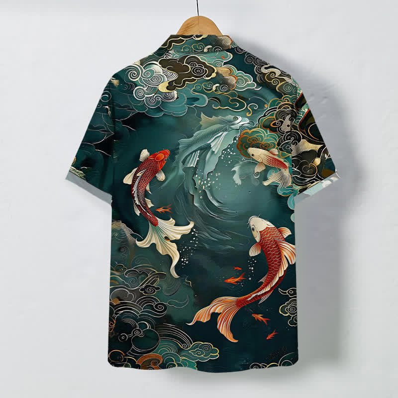 Buddha Stones Camisa de manga corta transpirable para hombre con estampado vintage de peces koi, olas y nubes. - image 1