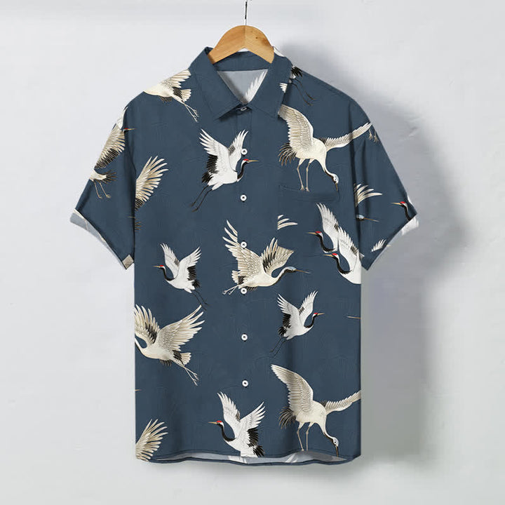 Buddha Stones Camisa transpirable de manga corta para hombre con botones y estampado de grulla blanca - Azul acero - US/UK/AU48, UE58 (4XL) - image 0