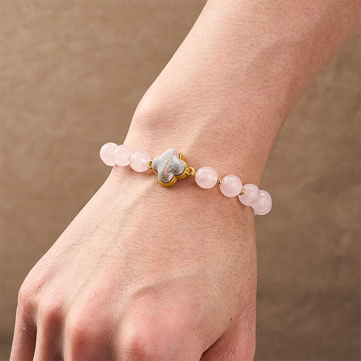 Buddha Stones Pulsera con dije de trébol de cuatro hojas de brocado de cuarzo rosa y bendición, hecha a mano. - image 4