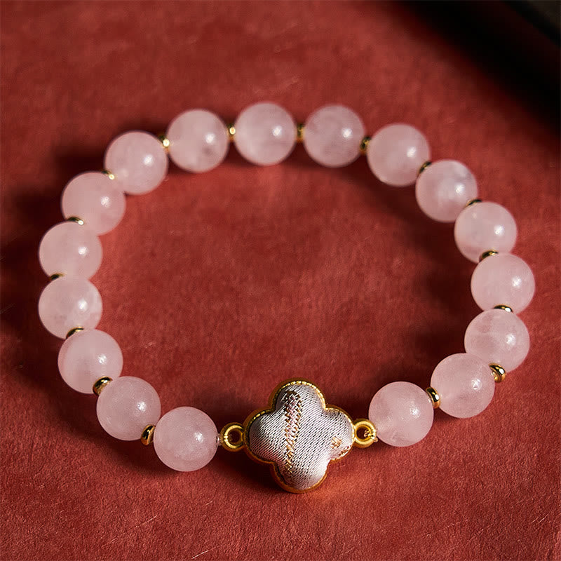 Buddha Stones Pulsera con dije de trébol de cuatro hojas de brocado de cuarzo rosa y bendición, hecha a mano. - image 1