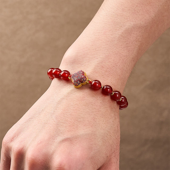 Buddha Stones Pulsera con dije de trébol de cuatro hojas de brocado de ágata roja y bendición - image 5