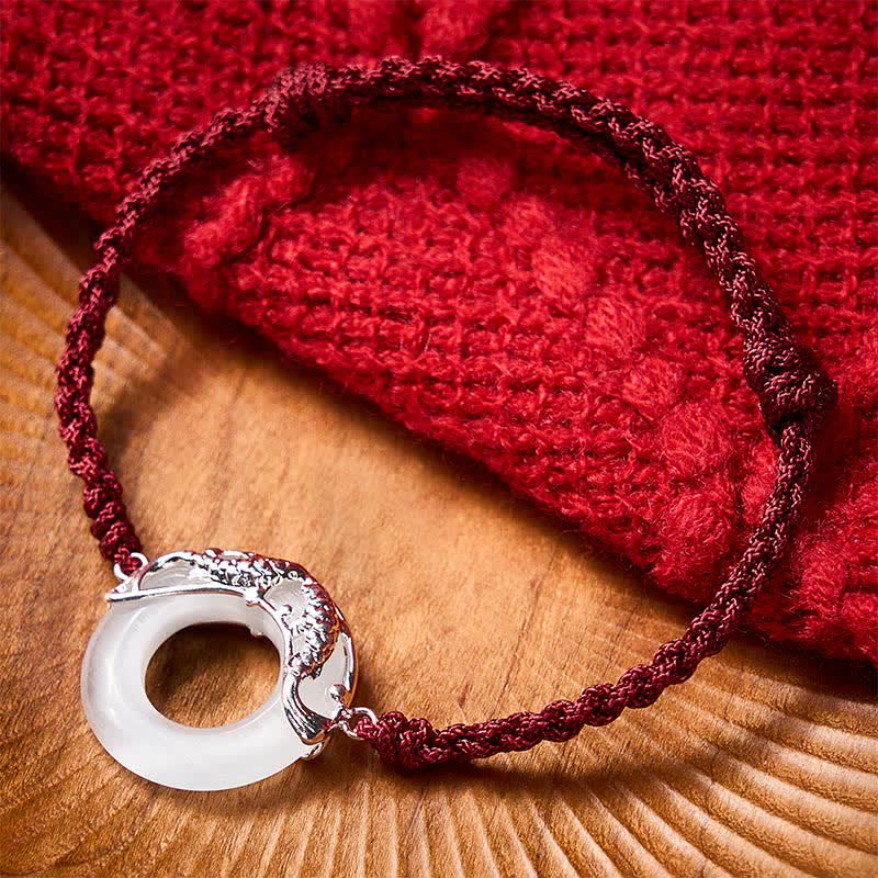 Buddha Stones Pulsera de hilo rojo con diseño de pez koi de jade blanco - image 2