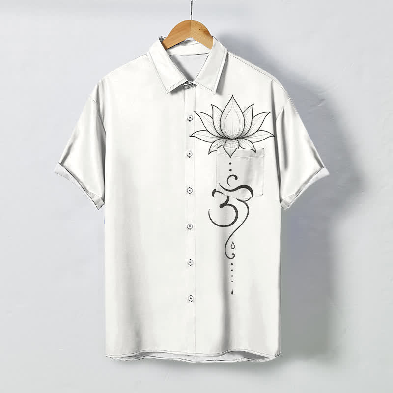 Buddha Stones Camisa transpirable de manga corta para hombre con botones y estampado de arte lineal Lotus Om - Blanco - US/UK/AU48, UE58 (4XL) - image 0
