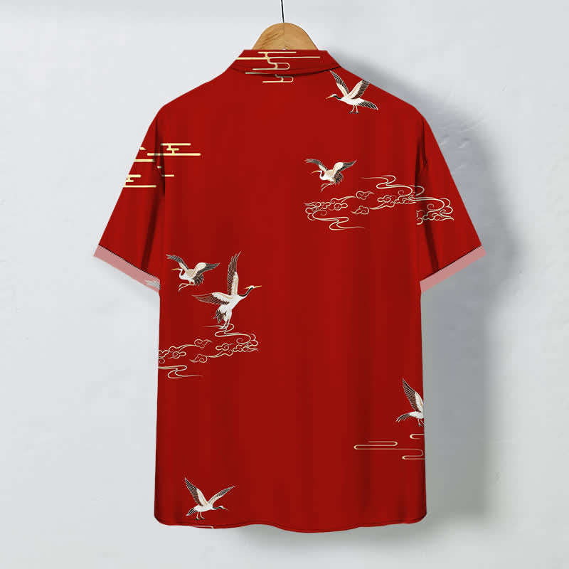 Buddha Stones Camisa de manga corta para hombre con botones y estampado de nubes y grullas rojas, resistente a las arrugas. - image 1