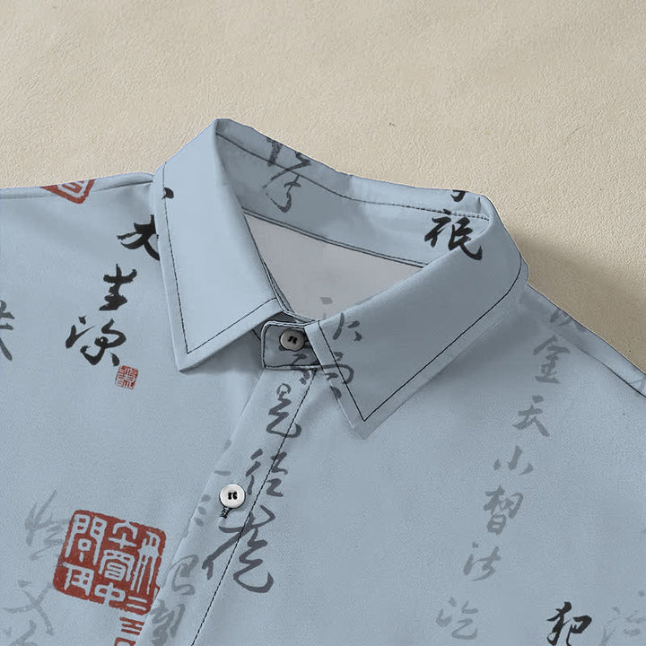 Buddha Stones Camisa transpirable de manga corta para hombre con botones y estampado de sello rojo y caligrafía china. - image 2