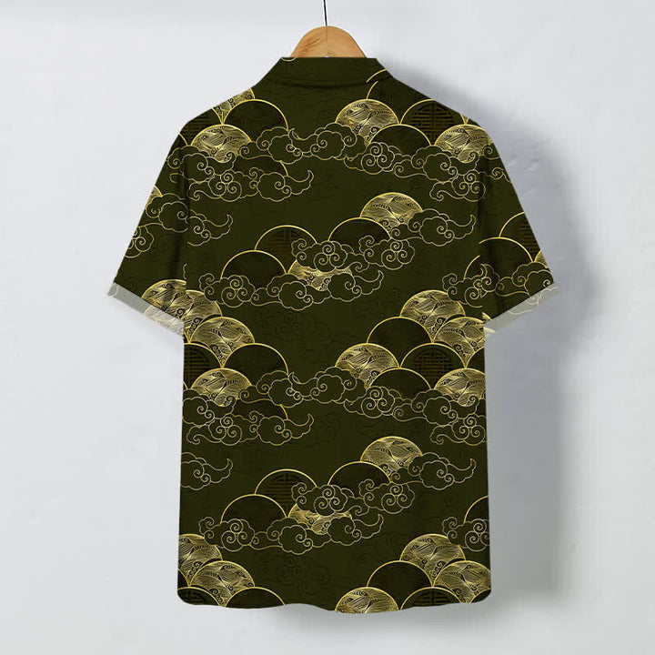 Buddha Stones Camisa transpirable de manga corta para hombre con botones y estampado de nubes doradas y olas lunares. - image 8
