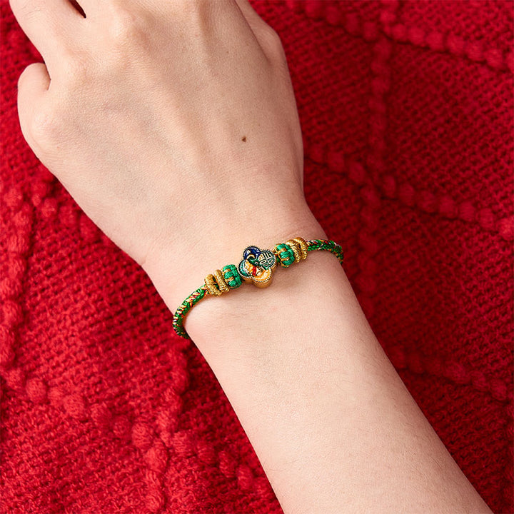 Buddha Stones Pulsera de cuerda tejida a mano con diseño de pez koi y el símbolo del éxito. - image 4