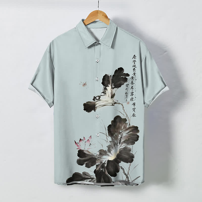 Buddha Stones Camisa transpirable de manga corta para hombre con botones y estampado de caligrafía floral en tinta - Azul claro - US/UK/AU48, UE58 (4XL) - image 7