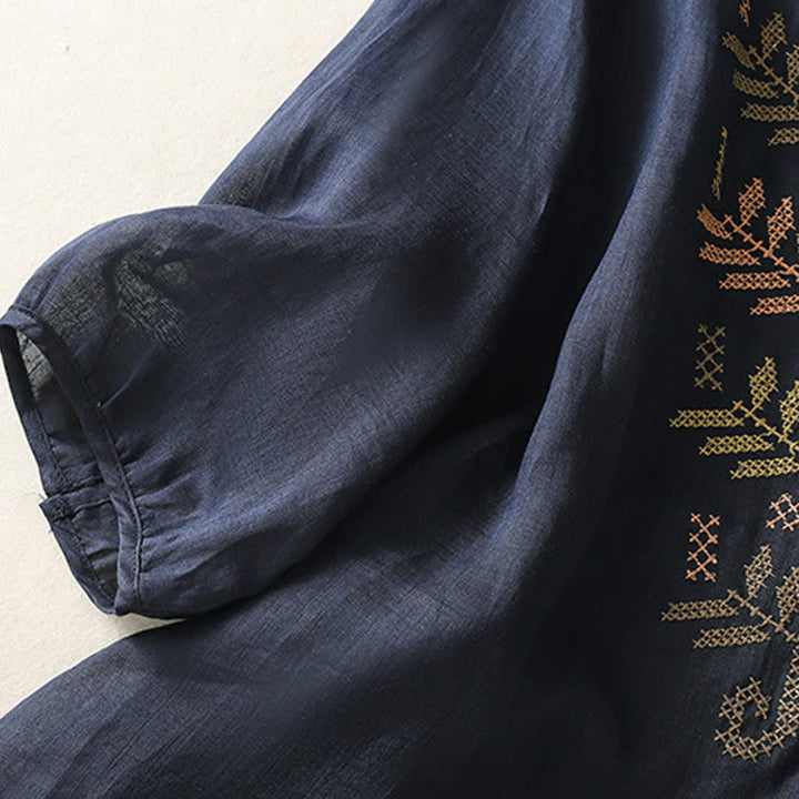 Camisa de manga tres cuartos para mujer con estampado de hojas y bordado artístico informal de Buddha Stones. - image 11