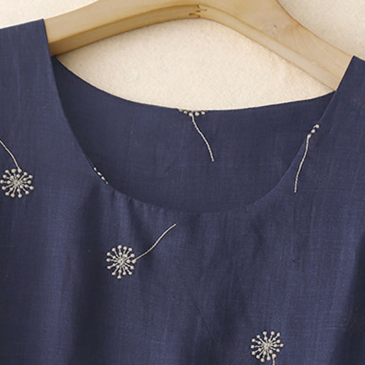 Vestido midi sin mangas de algodón con estampado de Buddha Stones en azul medianoche, diseño con cordones y bolsillos. - image 2