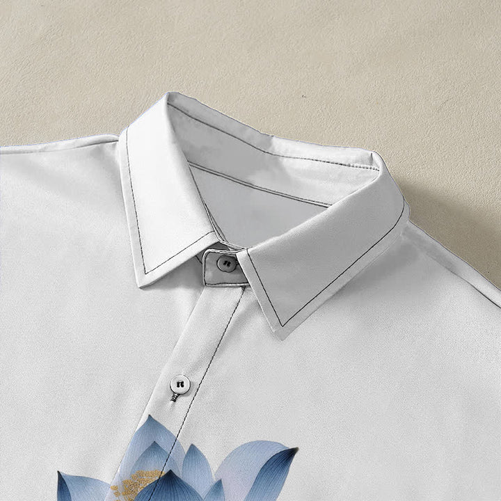 Buddha Stones Camisa de manga corta para hombre con botones estampados de tinta Blue Lotus, resistente a las arrugas. - image 2