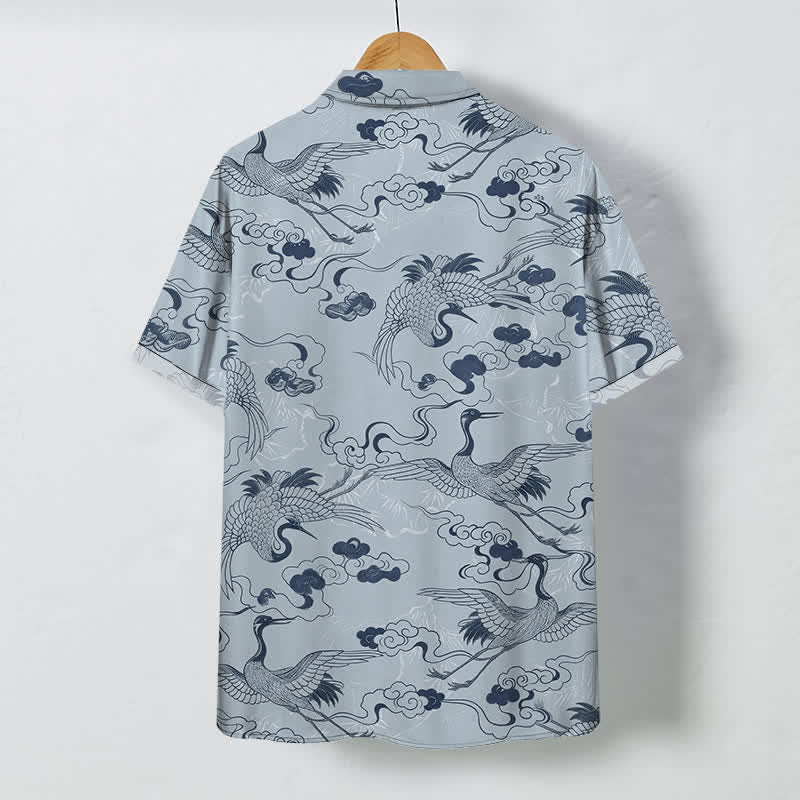 Buddha Stones Camisa transpirable de manga corta para hombre con botones y estampado de grulla, nube y olas. - image 1