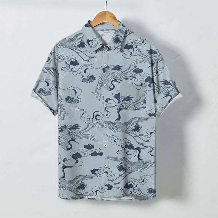 Buddha Stones Camisa transpirable de manga corta para hombre con botones y estampado de grulla, nube y olas. - Azul acero claro - US/UK/AU48, UE58 (4XL) - image 0