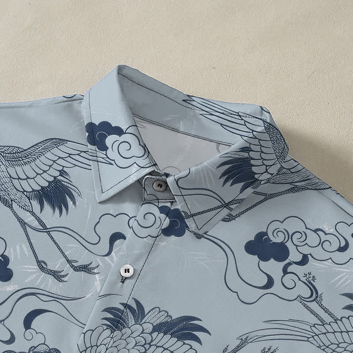 Buddha Stones Camisa transpirable de manga corta para hombre con botones y estampado de grulla, nube y olas. - image 2