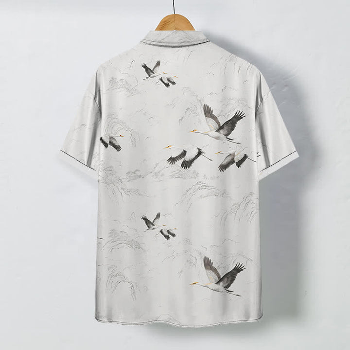 Buddha Stones Camisa transpirable de manga corta para hombre con estampado de paisaje de grullas y cordilleras, botones y diseño de tinta. - image 1