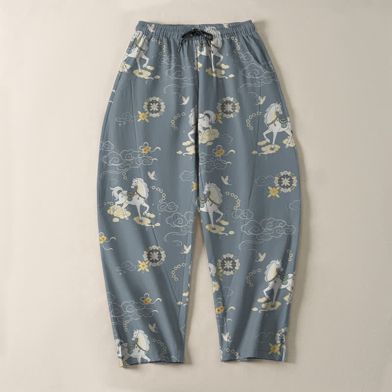 Buddha Stones Pantalones de hombre de algodón puro con estampado de flores blancas y cuello alto, cordón ajustable y corte cónico, con bolsillos. - image 2