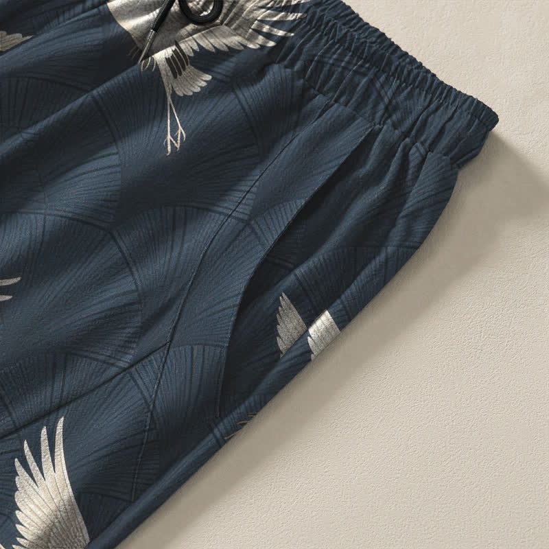 Buddha Stones Pantalones de hombre de algodón puro con estampado de grullas blancas, cordón ajustable y corte cónico con bolsillos. - image 4