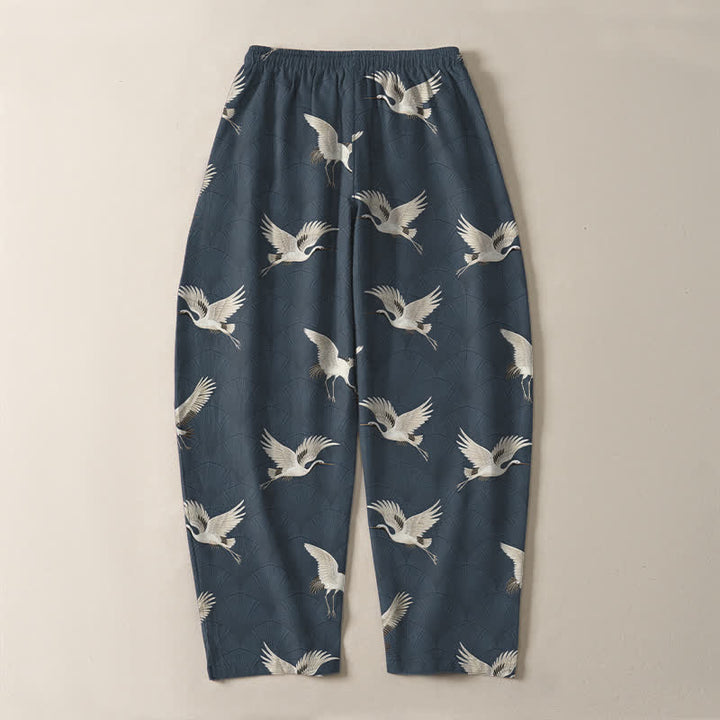 Buddha Stones Pantalones de hombre de algodón puro con estampado de grullas blancas, cordón ajustable y corte cónico con bolsillos. - image 3