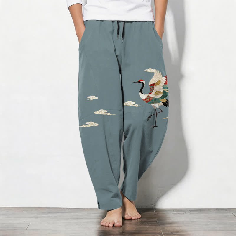 Buddha Stones Pantalones de hombre de algodón puro con estampado multicolor de grullas y nubes, con cordón ajustable y corte ajustado, y bolsillos. - Azul claro - US/UK/AU50, EU60 (5XL) - image 0