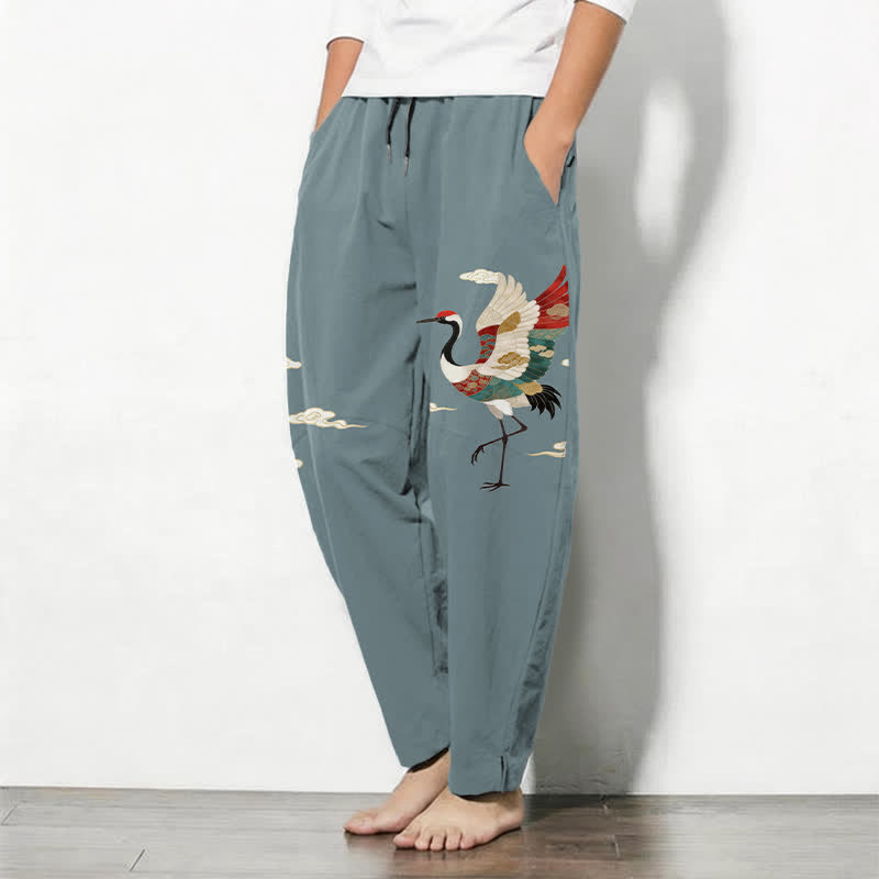 Buddha Stones Pantalones de hombre de algodón puro con estampado multicolor de grullas y nubes, con cordón ajustable y corte ajustado, y bolsillos. - image 1
