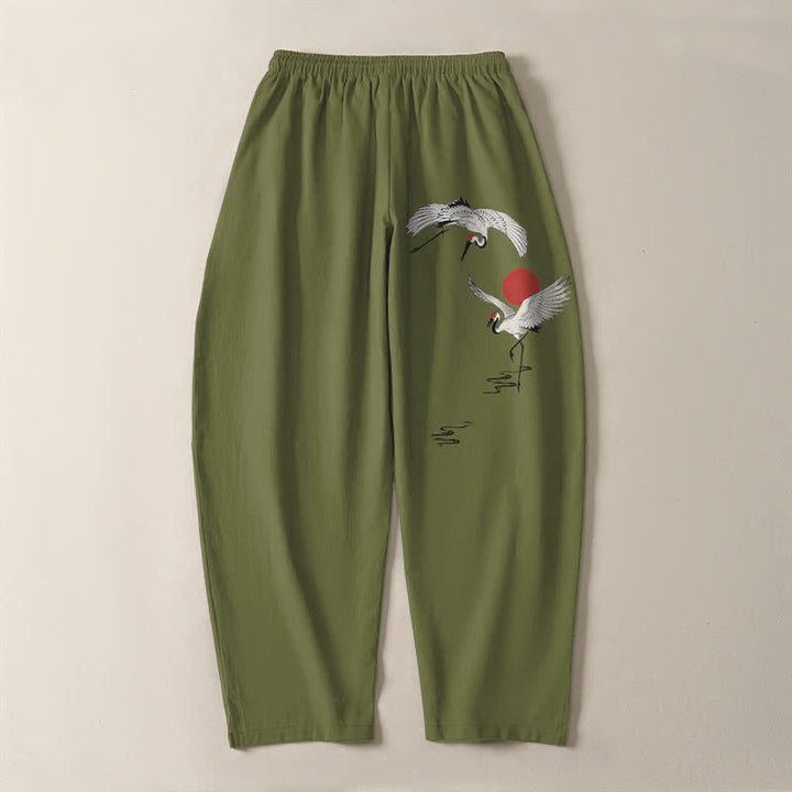 Buddha Stones Pantalones de hombre de algodón puro con estampado de grulla y sol rojo, corte ajustado, cordón y bolsillos. - image 14
