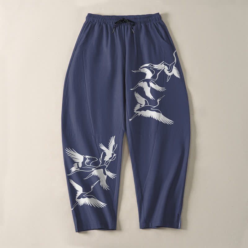 Buddha Stones Pantalones de hombre de algodón puro con estampado de grullas voladoras, cordón ajustable y corte cónico, con bolsillos. - image 2