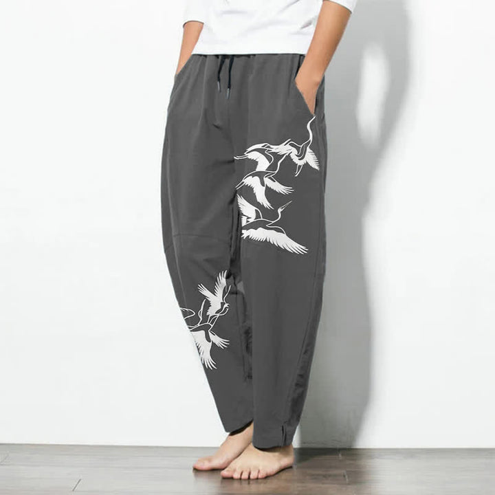 Buddha Stones Pantalones de hombre de algodón puro con estampado de grullas voladoras, cordón ajustable y corte cónico, con bolsillos. - image 8