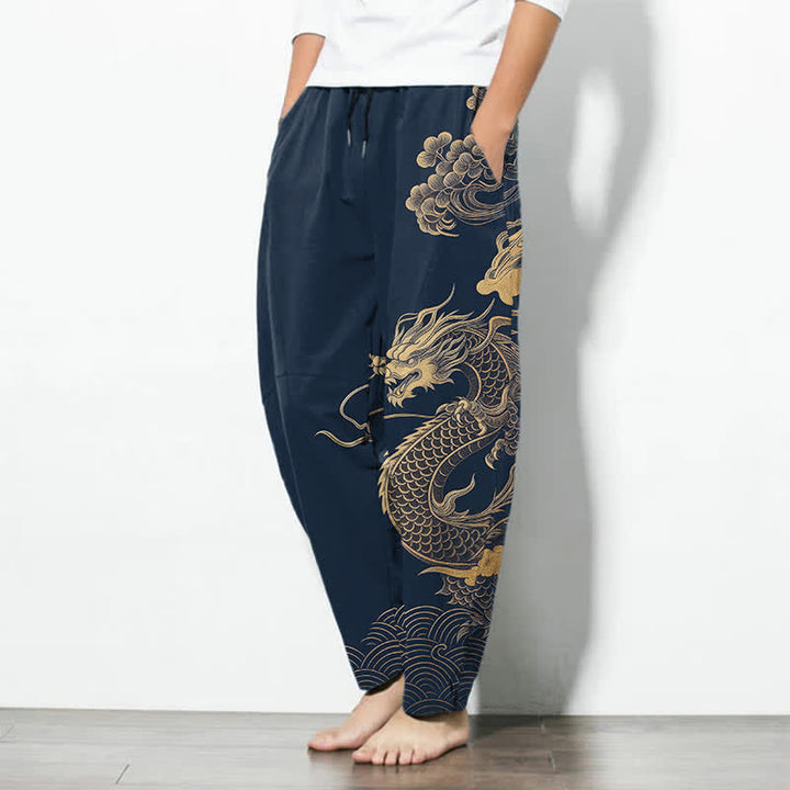 Buddha Stones Pantalones de hombre de algodón puro con estampado de nube y dragón dorado, cordón ajustable y corte cónico, con bolsillos. - image 12