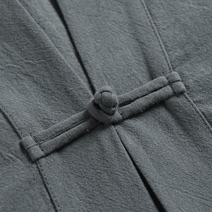 Buddha Stones Conjunto de 2 piezas de ropa de meditación estilo Tang de verano con botones de rana, camisa sin mangas de lino con cuello en V y pantalones, ropa de meditación para hombre con bolsillos. - image 9
