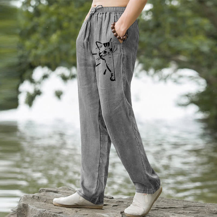 Buddha Stones Pantalones de hombre de algodón con estampado de gato negro y corte ajustado, con bolsillos. - image 1