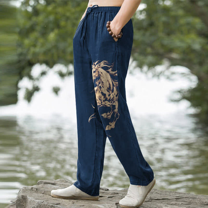 Buddha Stones Pantalones de hombre de algodón con estampado de caballo al galope dorado, corte ajustado y bolsillos. - image 1