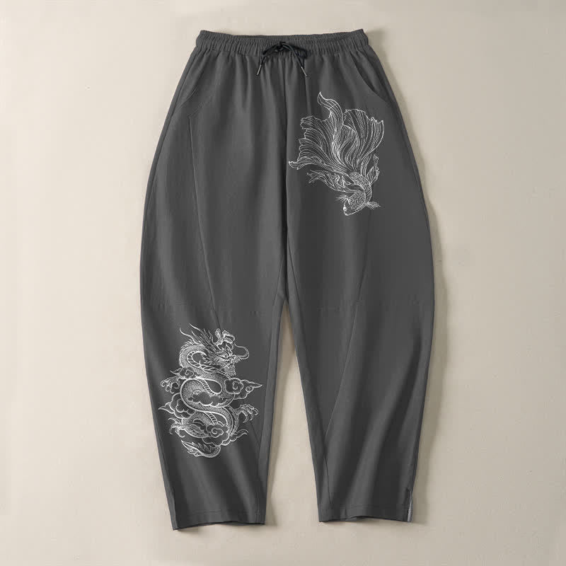Buddha Stones Pantalones de hombre de algodón puro con estampado de dragones koi, cordón ajustable y corte cónico, con bolsillos. - image 9