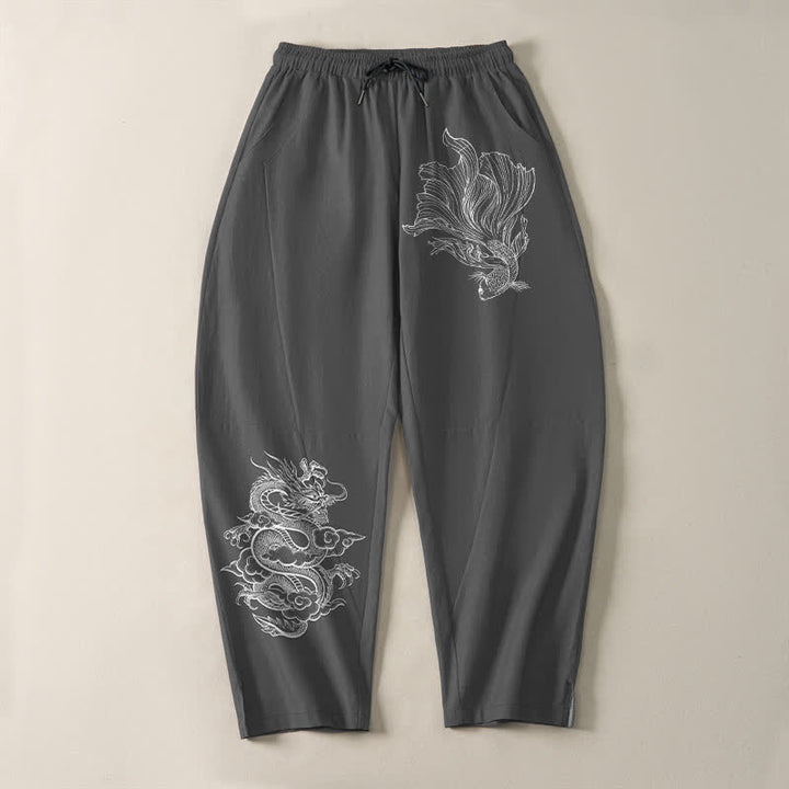 Buddha Stones Pantalones de hombre de algodón puro con estampado de dragones koi, cordón ajustable y corte cónico, con bolsillos. - image 9