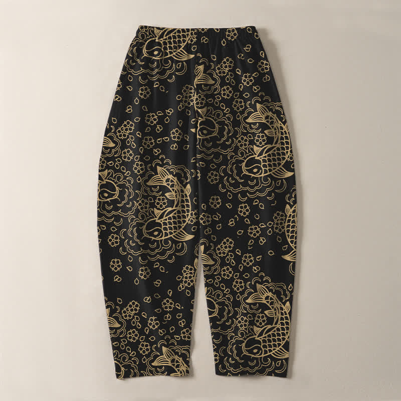 Buddha Stones Pantalones de hombre de algodón puro con estampado floral de peces koi dorados, cordón ajustable y corte cónico, con bolsillos. - image 3