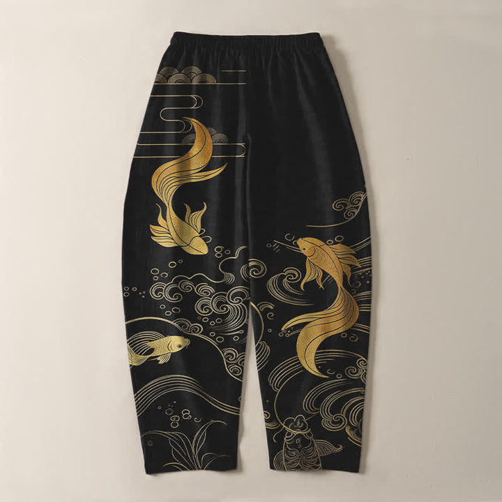 Buddha Stones Pantalones de hombre de algodón puro con estampado de olas y peces koi dorados, cordón ajustable y corte cónico, con bolsillos. - image 3